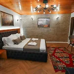 Keshtjella Xhabeqos 4* Ljaknasi