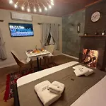 Keshtjella Xhabeqos ホテル 4*