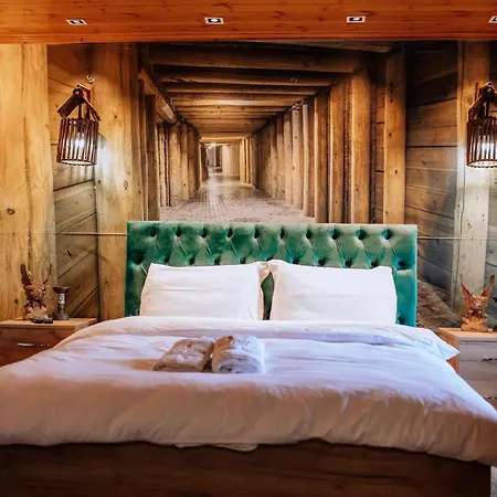 Keshtjella Xhabeqos Hotel 4*
