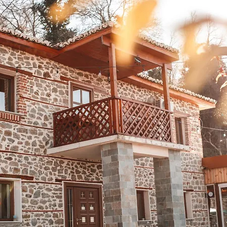 Keshtjella Xhabeqos Hotel Laknas