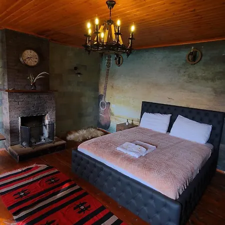 Keshtjella Xhabeqos 4*