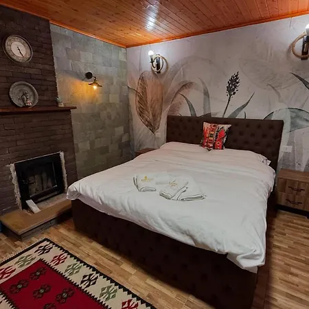 Hotel Keshtjella Xhabeqos 4*