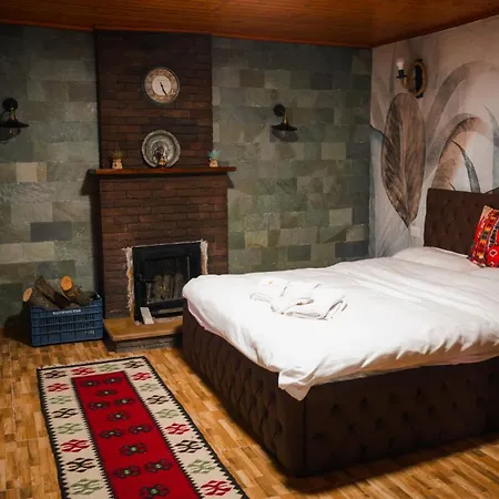 Keshtjella Xhabeqos Hotel Laknas