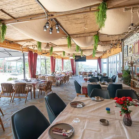 Hotel Keshtjella Xhabeqos