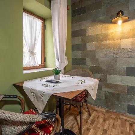 Keshtjella Xhabeqos Hotel Ljaknasi