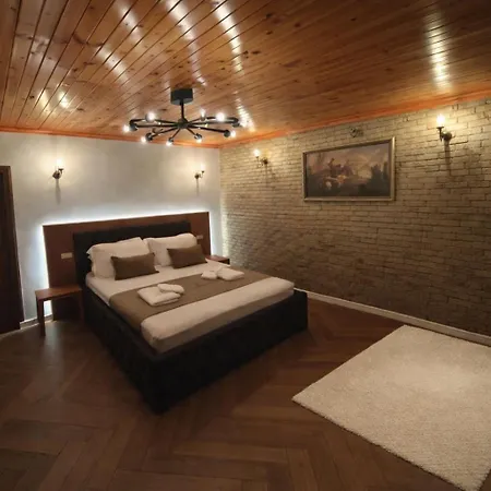 Keshtjella Xhabeqos Hotel 4*