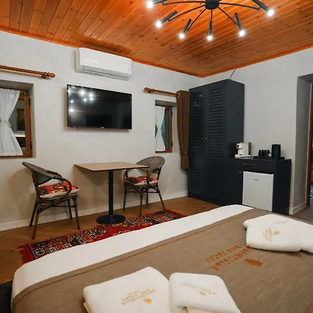Keshtjella Xhabeqos 4* Ljaknasi
