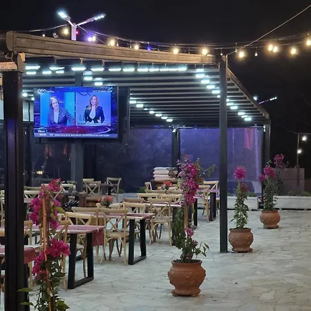 Hotel Keshtjella Xhabeqos 4*