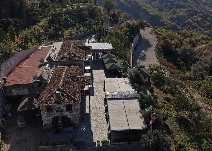 Hotel Keshtjella Xhabeqos 4*