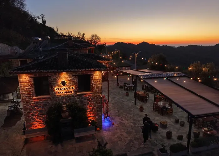 מלון Keshtjella Xhabeqos