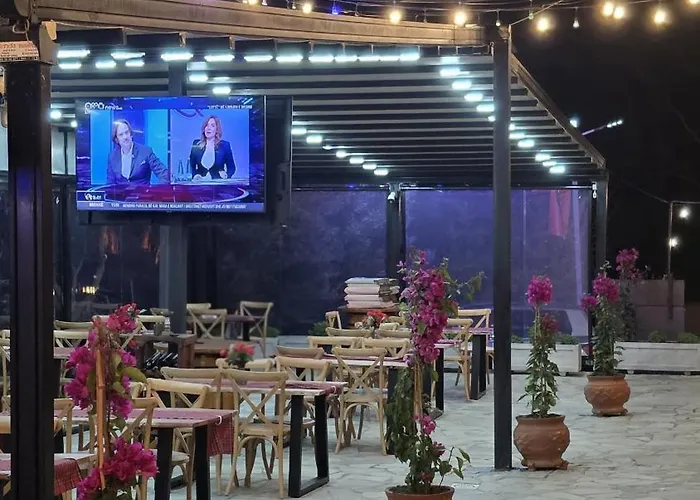 Hotel Keshtjella Xhabeqos 4*