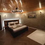 Keshtjella Xhabeqos 호텔 4*