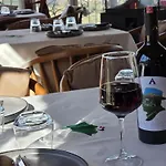 Keshtjella Xhabeqos 호텔 Ljaknasi