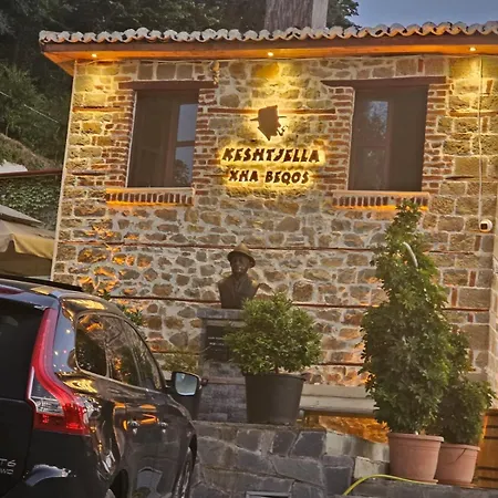 Keshtjella Xhabeqos Hotel Ljaknasi