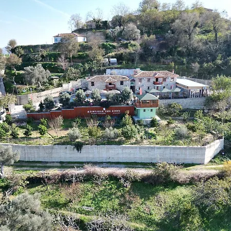Keshtjella Xhabeqos Hotel Ljaknasi