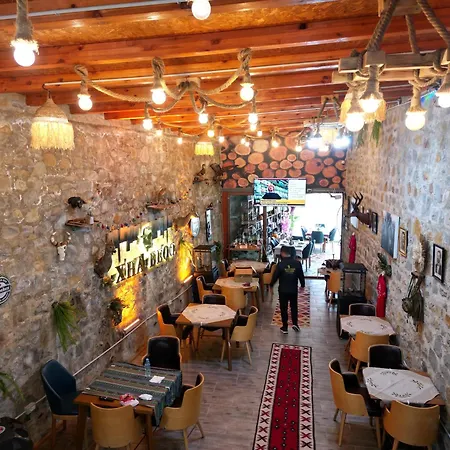 Hotel Keshtjella Xhabeqos Ljaknasi