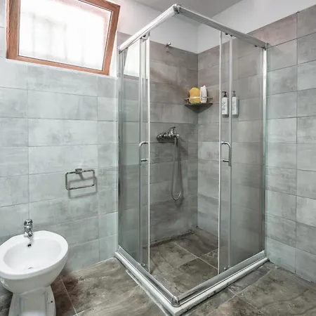 Keshtjella Xhabeqos Ljaknasi