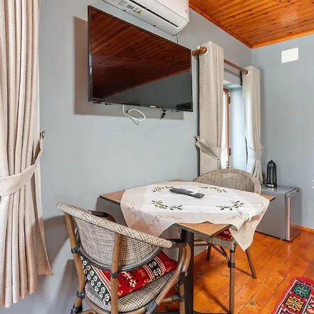 酒店 Keshtjella Xhabeqos