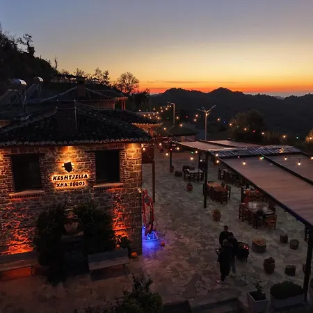 فندق Keshtjella Xhabeqos