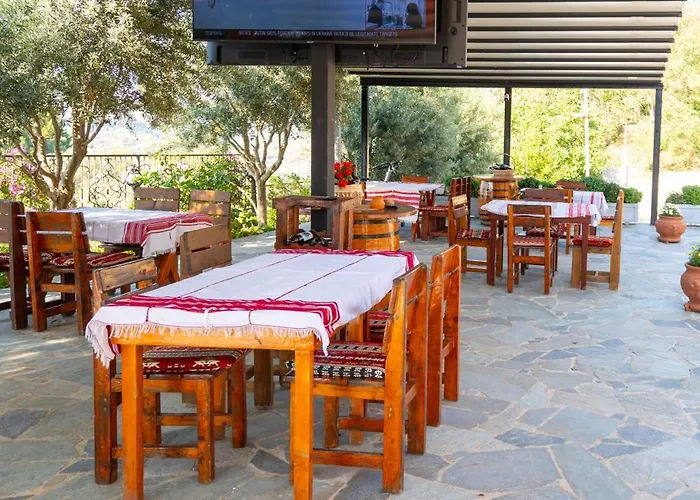 Hotel Keshtjella Xhabeqos Ljaknasi