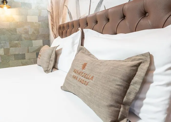 Keshtjella Xhabeqos Hotel Ljaknasi