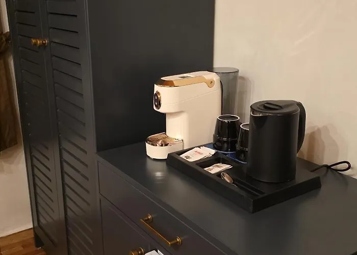 Keshtjella Xhabeqos Hotel 4*