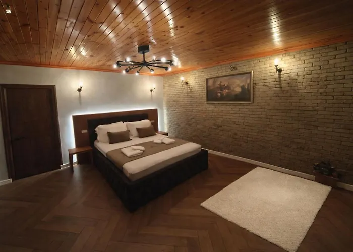 Keshtjella Xhabeqos Hotel 4*