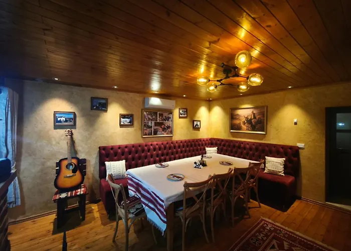 Hotel Keshtjella Xhabeqos 4*