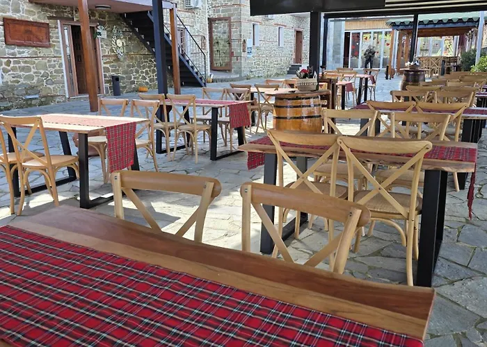 Hotel Keshtjella Xhabeqos